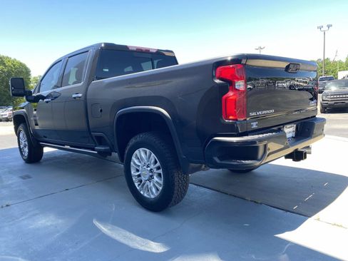 Used 2023 Chevrolet Silverado 3500 High Country AWD/4WD image 9