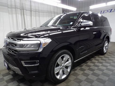 Used 2024 Ford Expedition Platinum image 6
