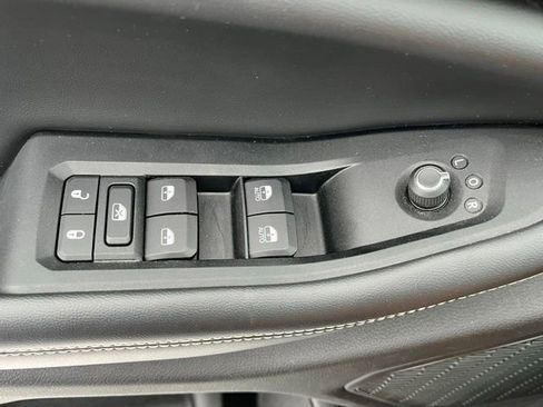 Used 2023 Jeep Grand Cherokee L Laredo image 21