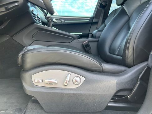 Used 2023 Porsche Macan GTS w/ Premium Package Plus AWD/4WD image 30