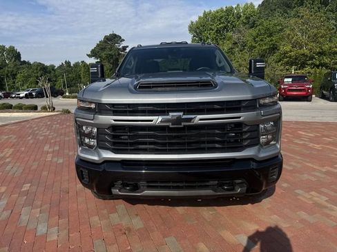 Used 2024 Chevrolet Silverado 2500 Custom w/ Custom Value Package AWD/4WD image 31
