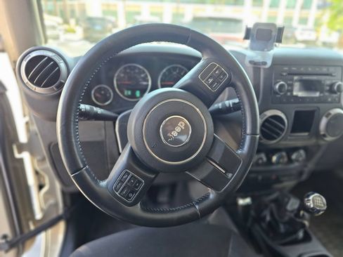 Used 2017 Jeep Wrangler Sport AWD/4WD image 24