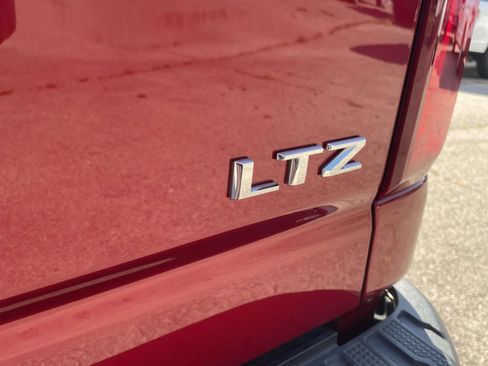 Used 2024 Chevrolet Silverado 2500 LTZ w/ LTZ Premium Package AWD/4WD image 5