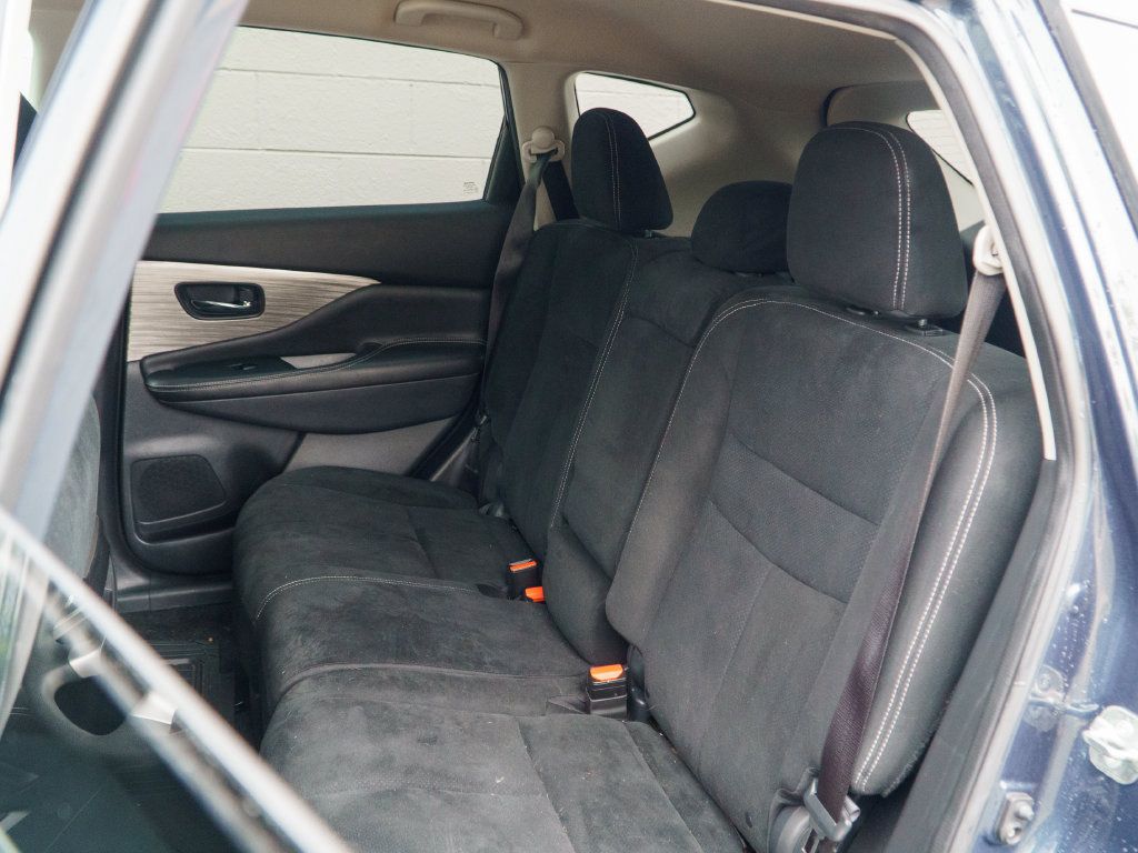 Used 2018 Nissan Murano S FWD image 18