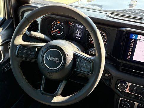 Used 2024 Jeep Wrangler Sport AWD/4WD image 13