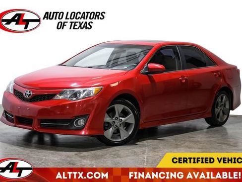 Used 2012 Toyota Camry SE image 1