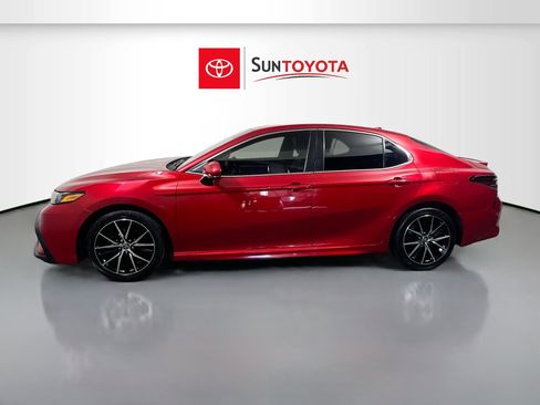 Used 2021 Toyota Camry SE image 7