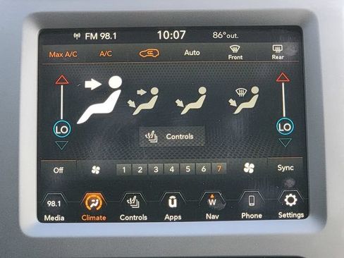Certified 2023 Jeep Cherokee Altitude Lux AWD/4WD image 28