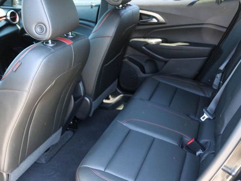 Used 2026 Chevrolet Trax RS FWD image 7
