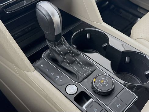 Certified 2023 Volkswagen Atlas SE AWD/4WD image 18