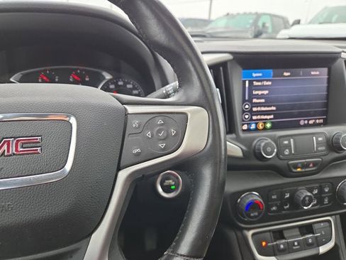 Used 2022 GMC Terrain SLT image 21