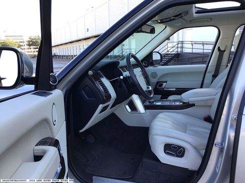 Used 2014 Land Rover Range Rover HSE image 12