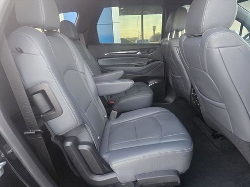 Used 2024 Buick Enclave Premium image 11