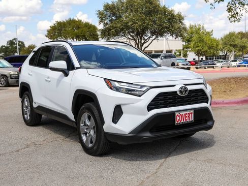 Used 2025 Toyota RAV4 XLE w/ Convenience Package AWD/4WD image 6