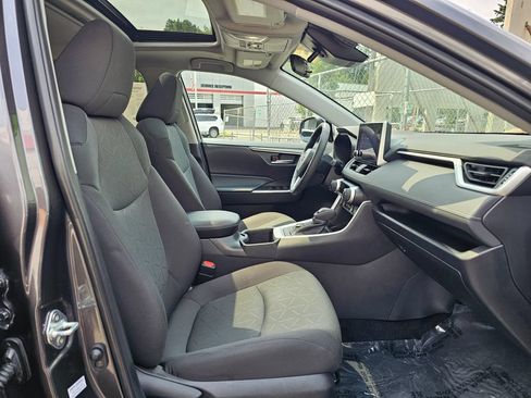 Certified 2024 Toyota RAV4 XLE w/ Convenience Package AWD/4WD image 10