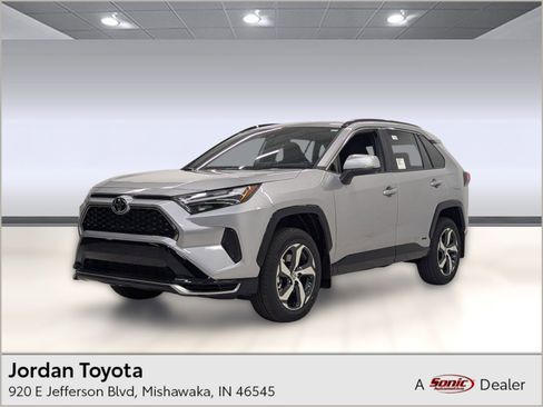 New 2025 Toyota RAV4 SE image 1