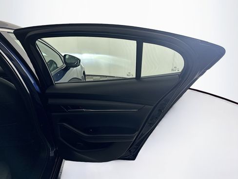 Used 2024 MAZDA MAZDA3 s image 30
