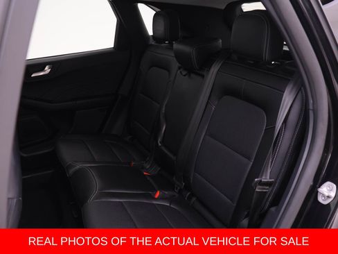 Used 2022 Ford Escape Titanium image 11