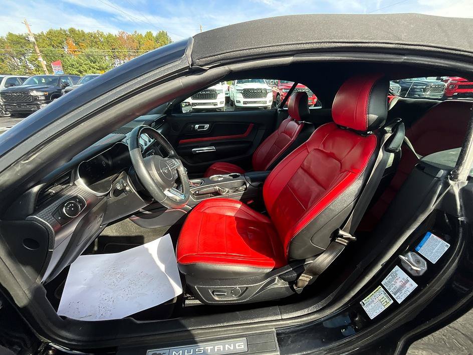 Used 2018 Ford Mustang GT Premium w/ GT Performance Package RWD image 15
