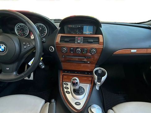 Used 2007 BMW M6 Convertible RWD image 16