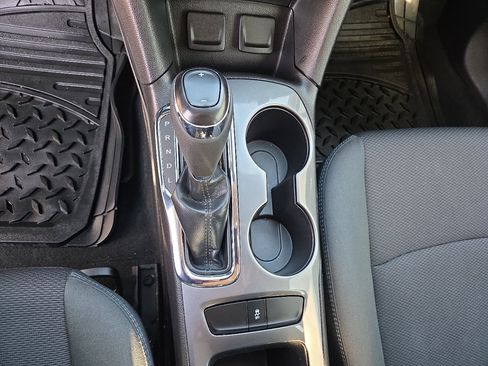 Used 2017 Chevrolet Cruze LT image 20