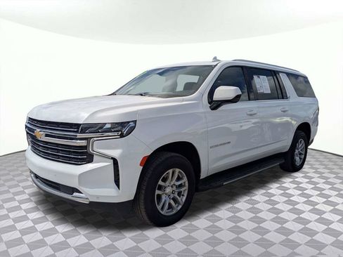 Used 2023 Chevrolet Suburban LT image 6