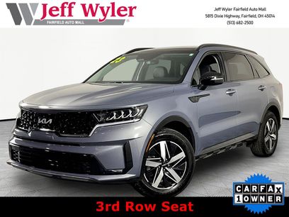 Used 2023 Kia Sorento S w/ Panoramic Sunroof Package