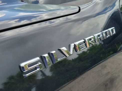 Used 2025 Chevrolet Silverado 1500 LT RWD image 39