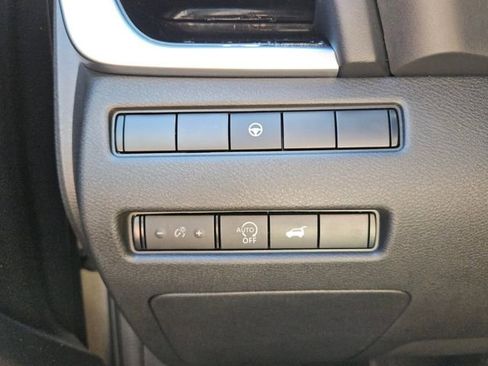 Used 2023 Nissan Rogue SL FWD image 28