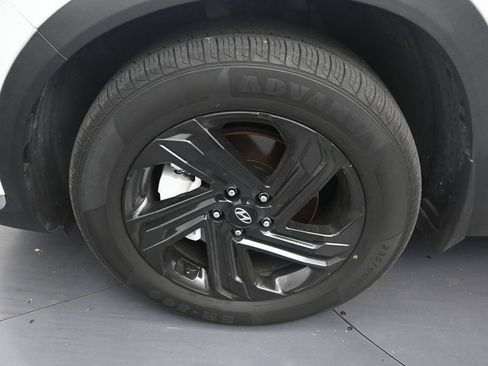 Used 2022 Hyundai Santa Fe SEL w/ Convenience Package FWD image 9