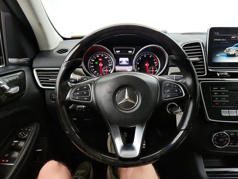 Used 2016 Mercedes-Benz GLE 400 4MATIC w/ Parking Assist Package image 18