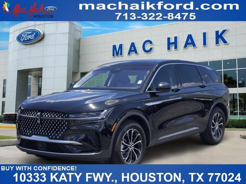 Used 2024 Lincoln Nautilus Premier AWD/4WD image 1