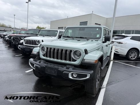 Used 2024 Jeep Wrangler Unlimited Sahara w/ Technology Group AWD/4WD image 1