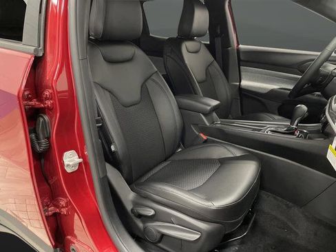 New 2025 Jeep Compass Latitude w/ Sun & Sound Group image 30