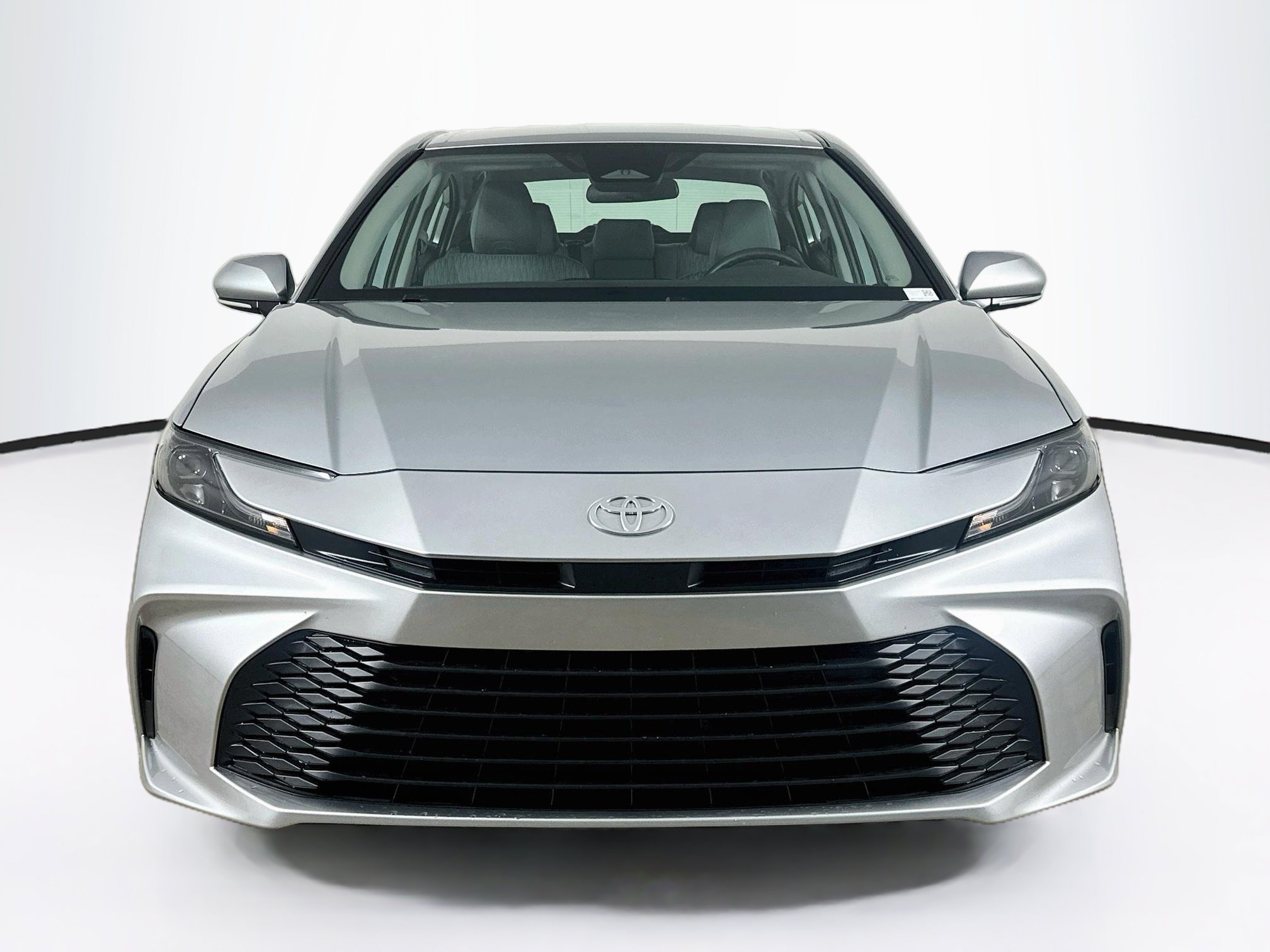 Used 2025 Toyota Camry LE FWD image 2