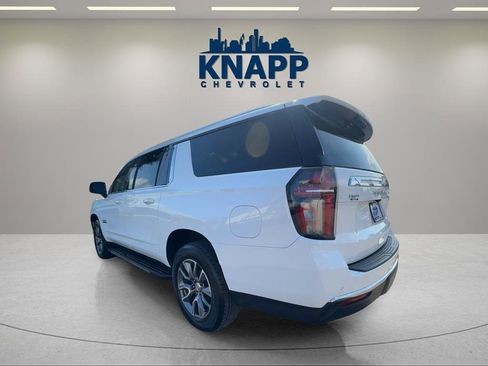 Used 2024 Chevrolet Suburban LT w/ LT Signature Package AWD/4WD image 4