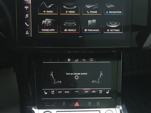 Certified 2020 Audi e-tron Premium Plus AWD/4WD image 13