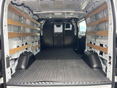 Used 2024 Ford Transit 250 Low Roof w/ Exterior Upgrade Package RWD image 12