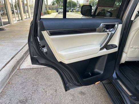 Used 2021 Lexus GX 460 Premium AWD/4WD image 44