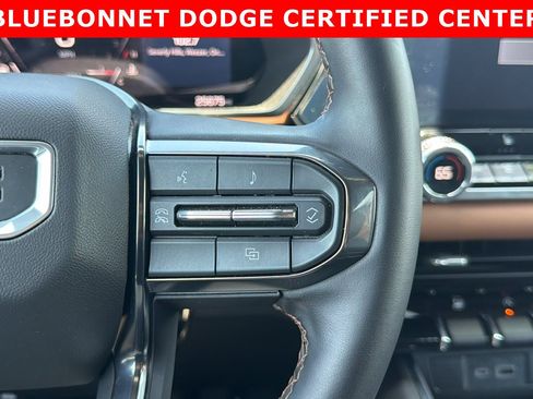Used 2024 GMC Canyon AT4 w/ Technology Package AWD/4WD image 24