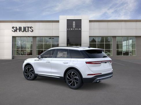 New 2026 Lincoln Corsair Reserve image 4