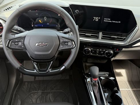 New 2026 Chevrolet Trax RS w/ Sunroof Package FWD image 11