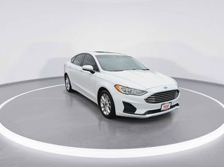 Used 2020 Ford Fusion SE FWD video 2