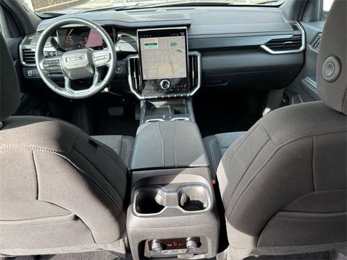 Used 2025 GMC Acadia Elevation image 20