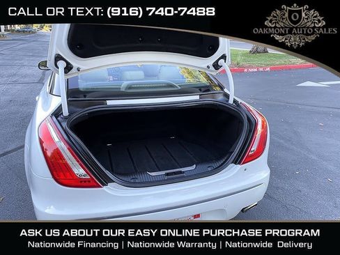 Used 2013 Jaguar XJ RWD image 17