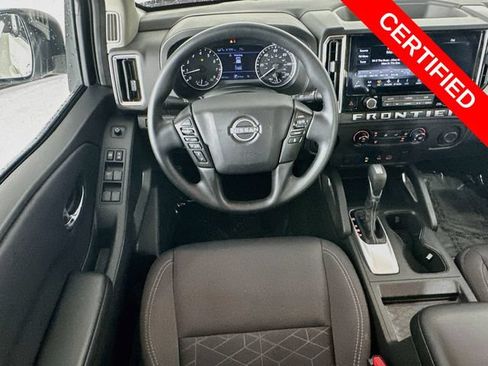 Used 2025 Nissan Frontier SV RWD image 21