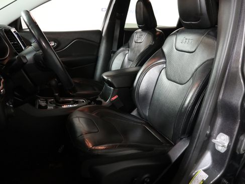 Used 2019 Jeep Cherokee Limited AWD/4WD image 22