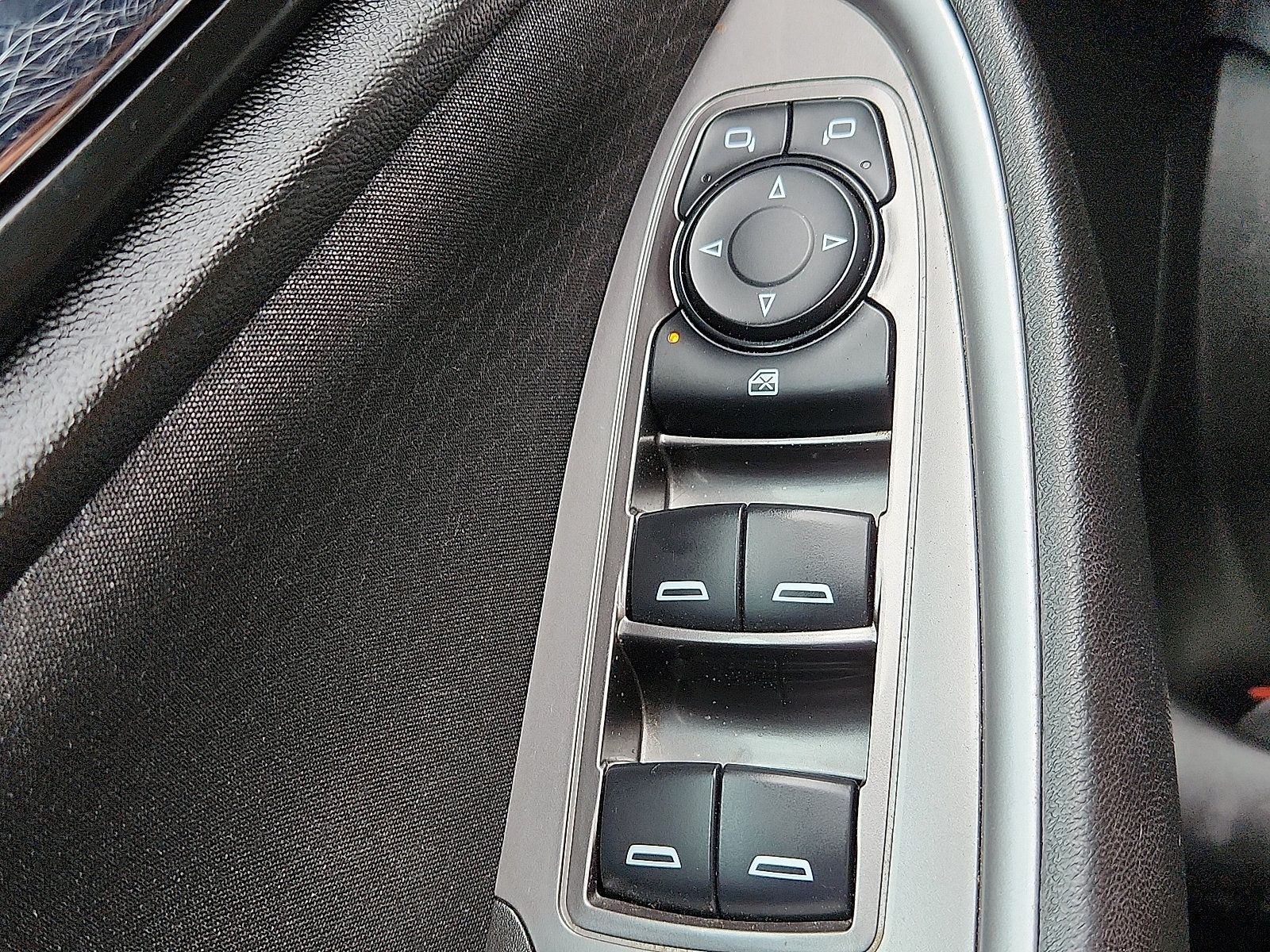 Used 2022 Chevrolet Malibu RS FWD image 17