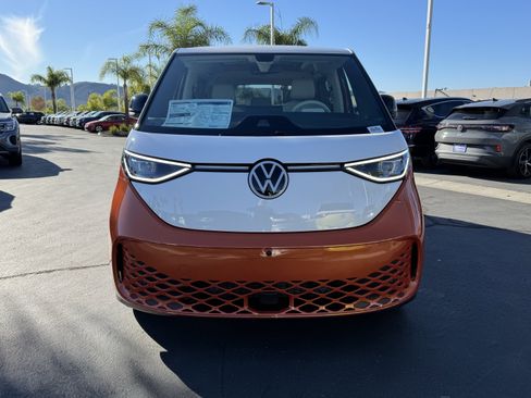 New 2025 Volkswagen ID. Buzz 1st Edition image 5