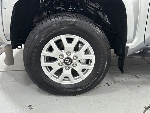 Certified 2024 Toyota Tacoma SR image 24